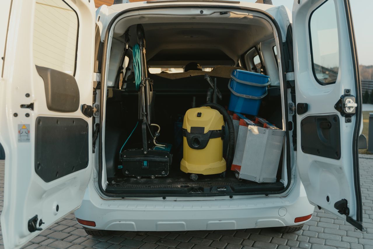 Cleaning & landscaping