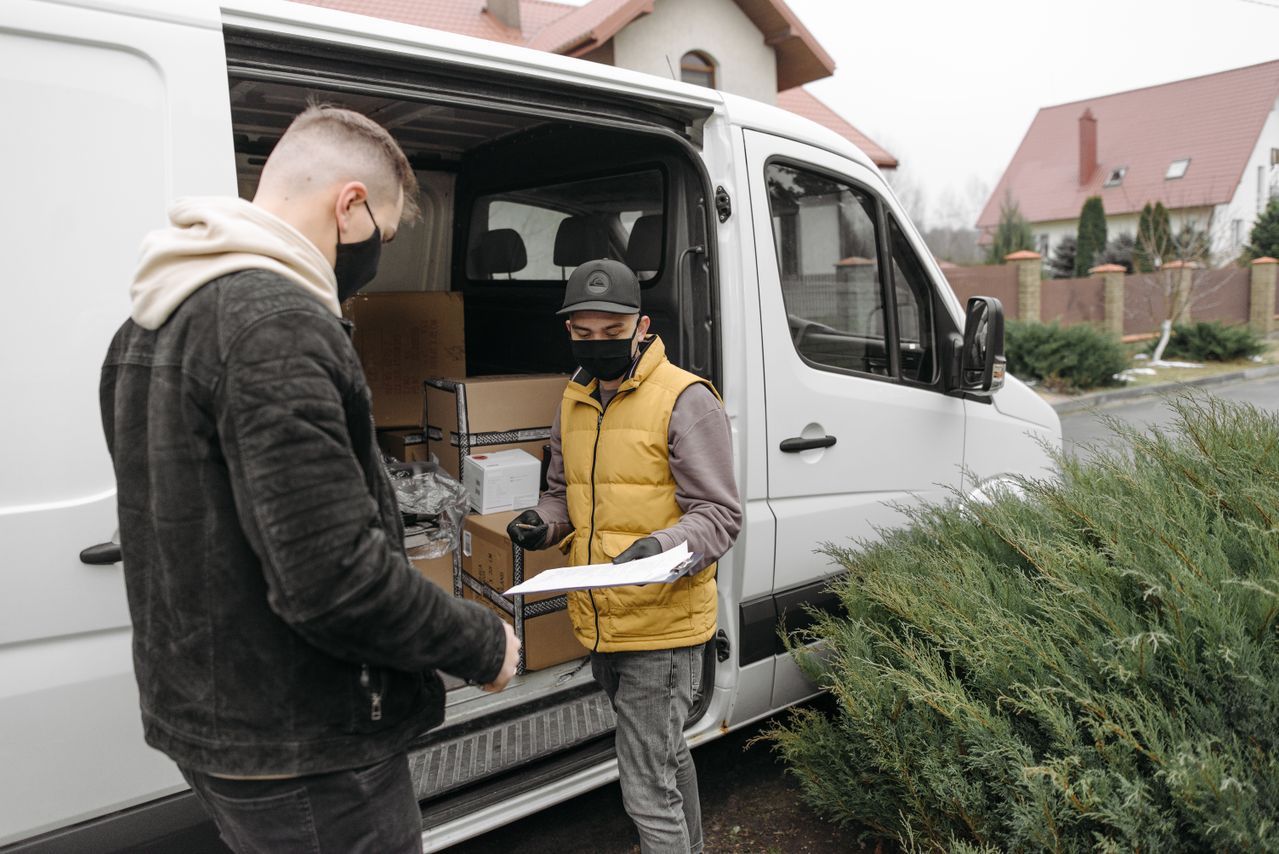 Delivery & couriers
